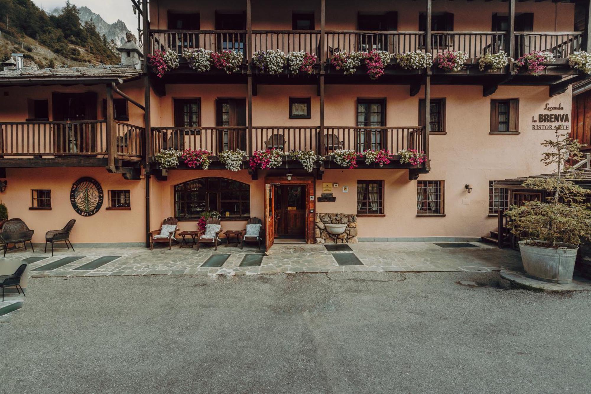 Locanda La Brenva - Estella Hotel Collection & Experience Courmayeur Buitenkant foto