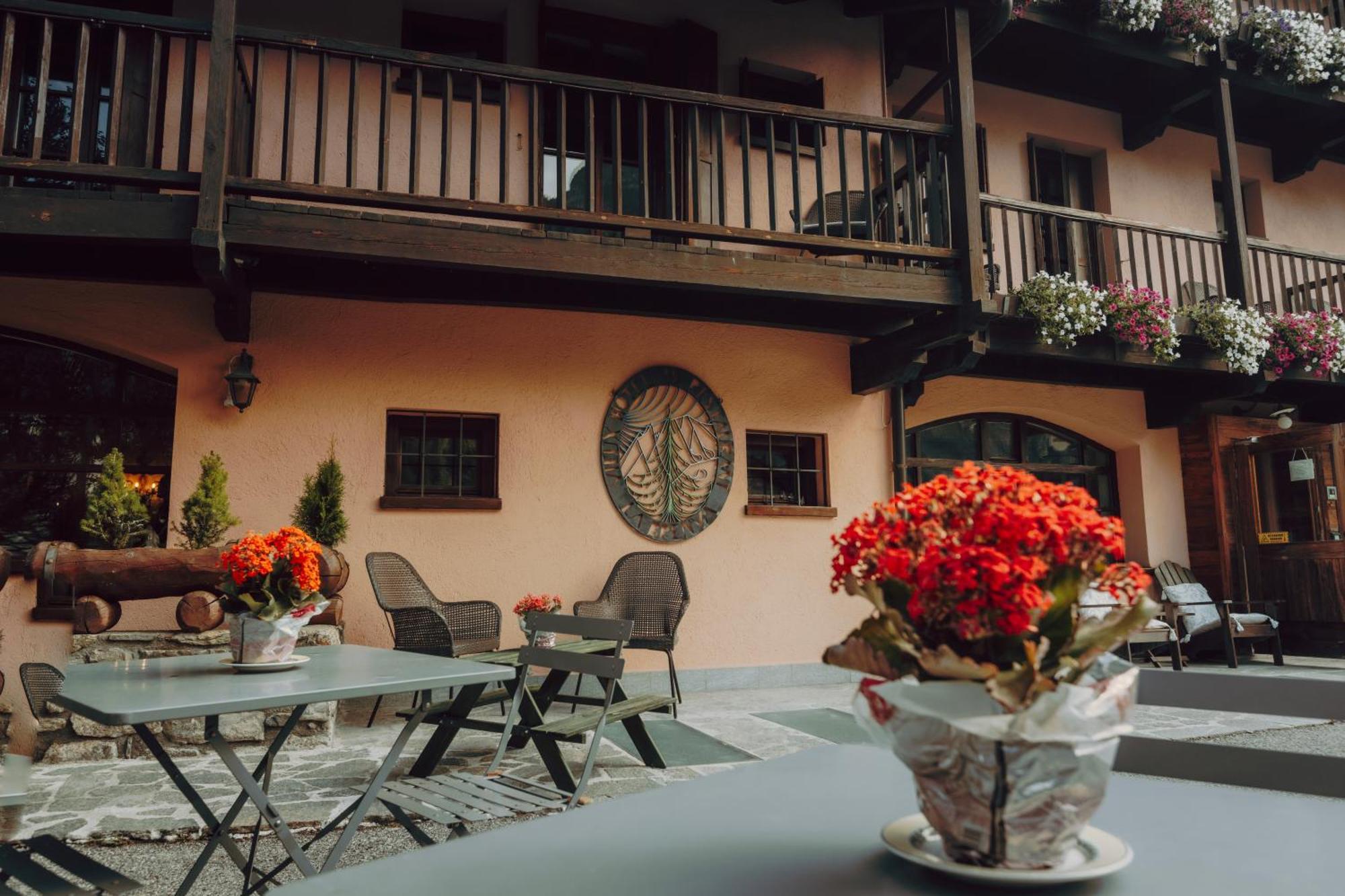 Locanda La Brenva - Estella Hotel Collection & Experience Courmayeur Buitenkant foto